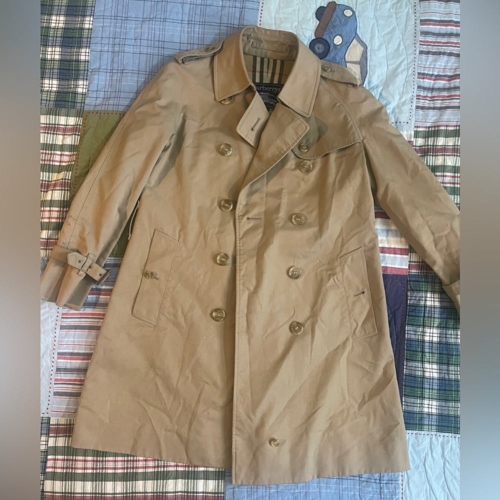 Burberrys Trench Cotton/Poly blend Fitted Coat Ladies 6 Petite *no belt